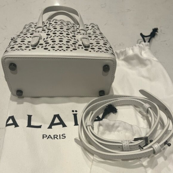 Alaia Mina 16 Bag - Picture 6 of 7